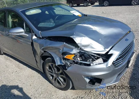 2020 Ford Fusion Sel z USA, uszkodzony, nr VIN 3FA6P0CD3LR193405